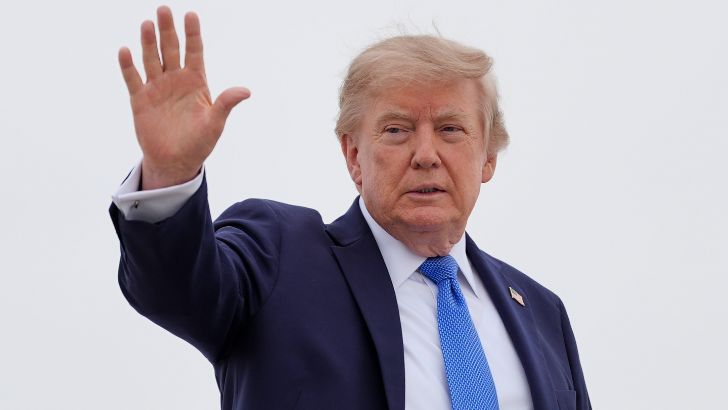https://salarnews.in/public/uploads/images/newsimages/maannewsimage17082026_181306_Donald Trump.jpg